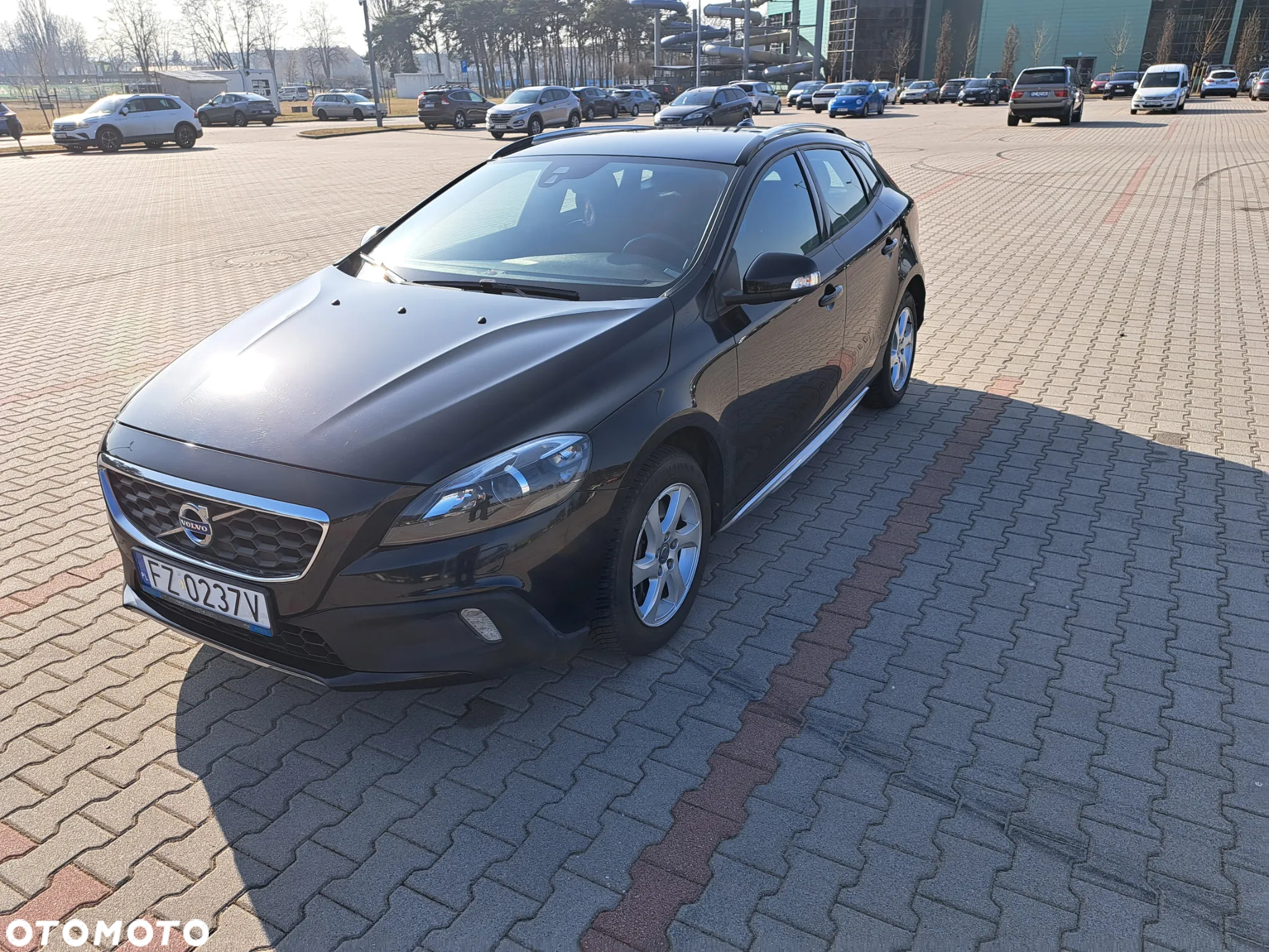 Volvo V40 Cross Country D3 Momentum - 12