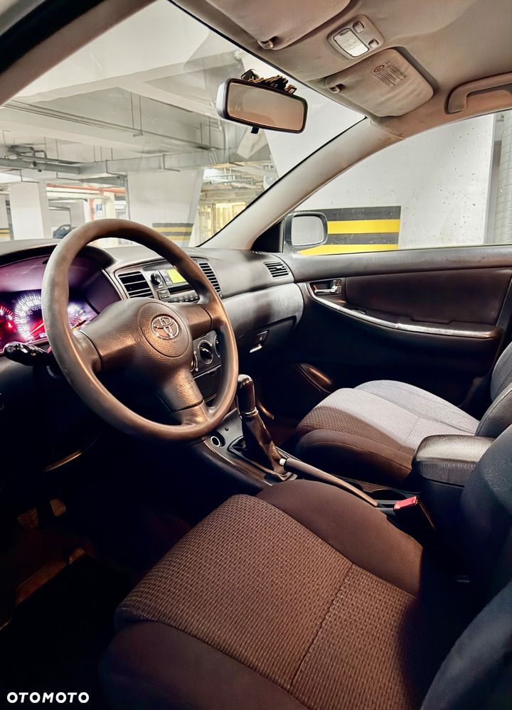 Toyota Corolla 1.6 VVT-i Terra - 6