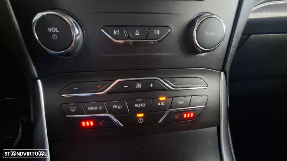 Ford S-Max - 42