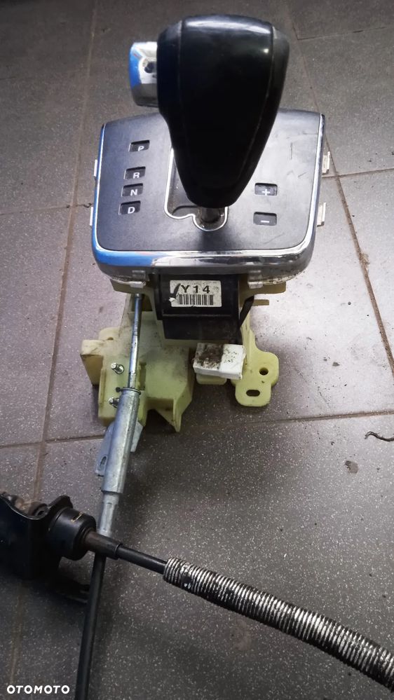 KIA SORENTO AUTOMAT	DWA3E74111 Y14		WYBIERAK - 8