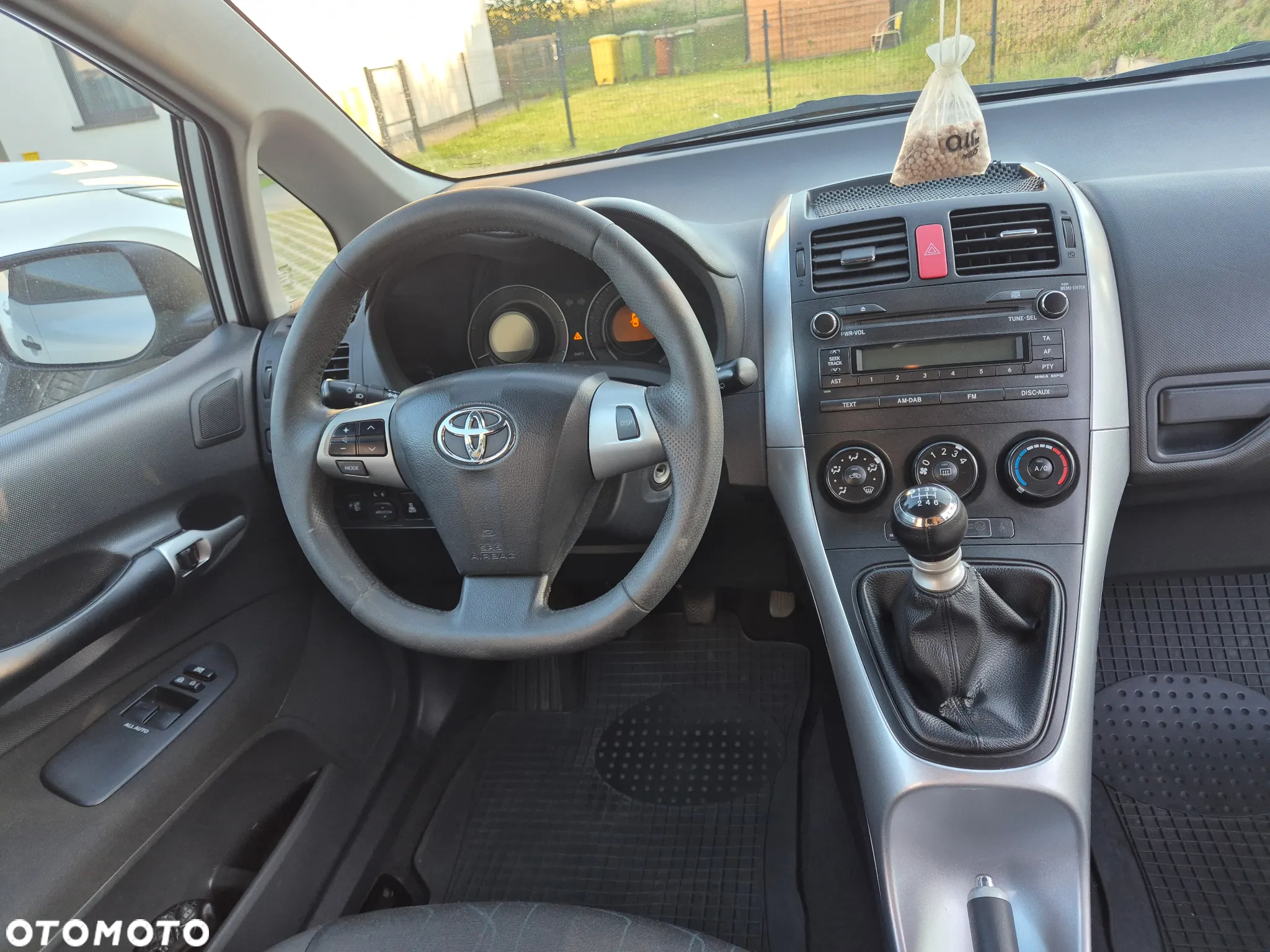 Toyota Auris 1.4 D-4D Active - 12