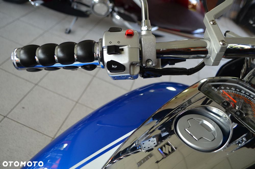 Suzuki Intruder - 29