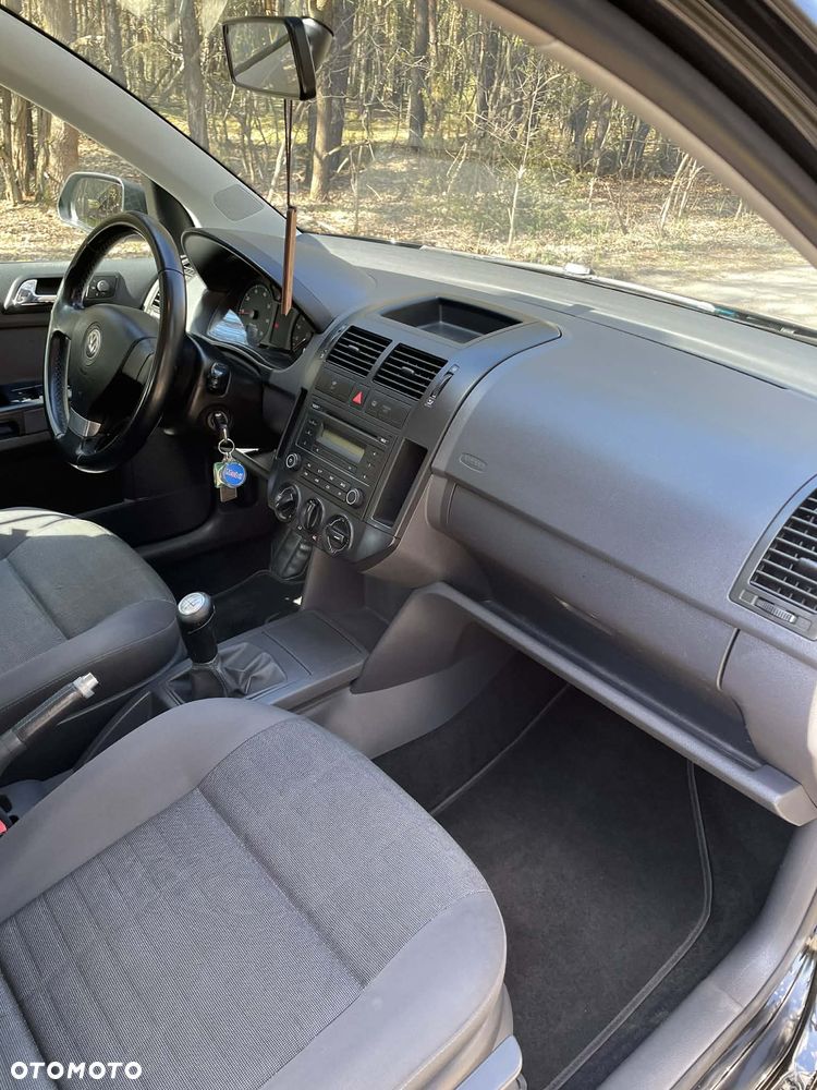 Volkswagen Polo - 8
