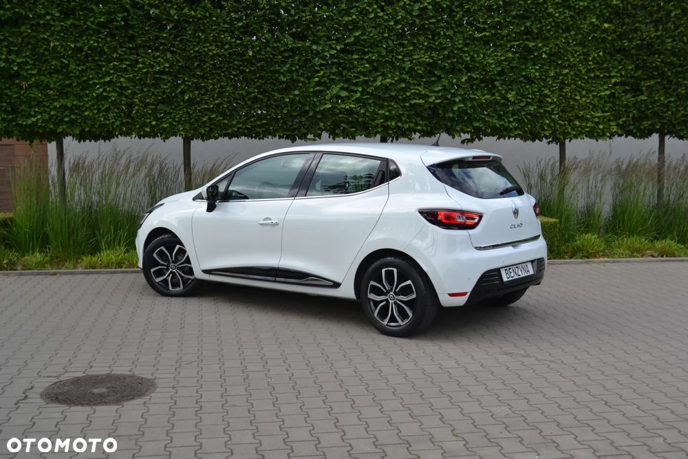 Renault Clio - 9