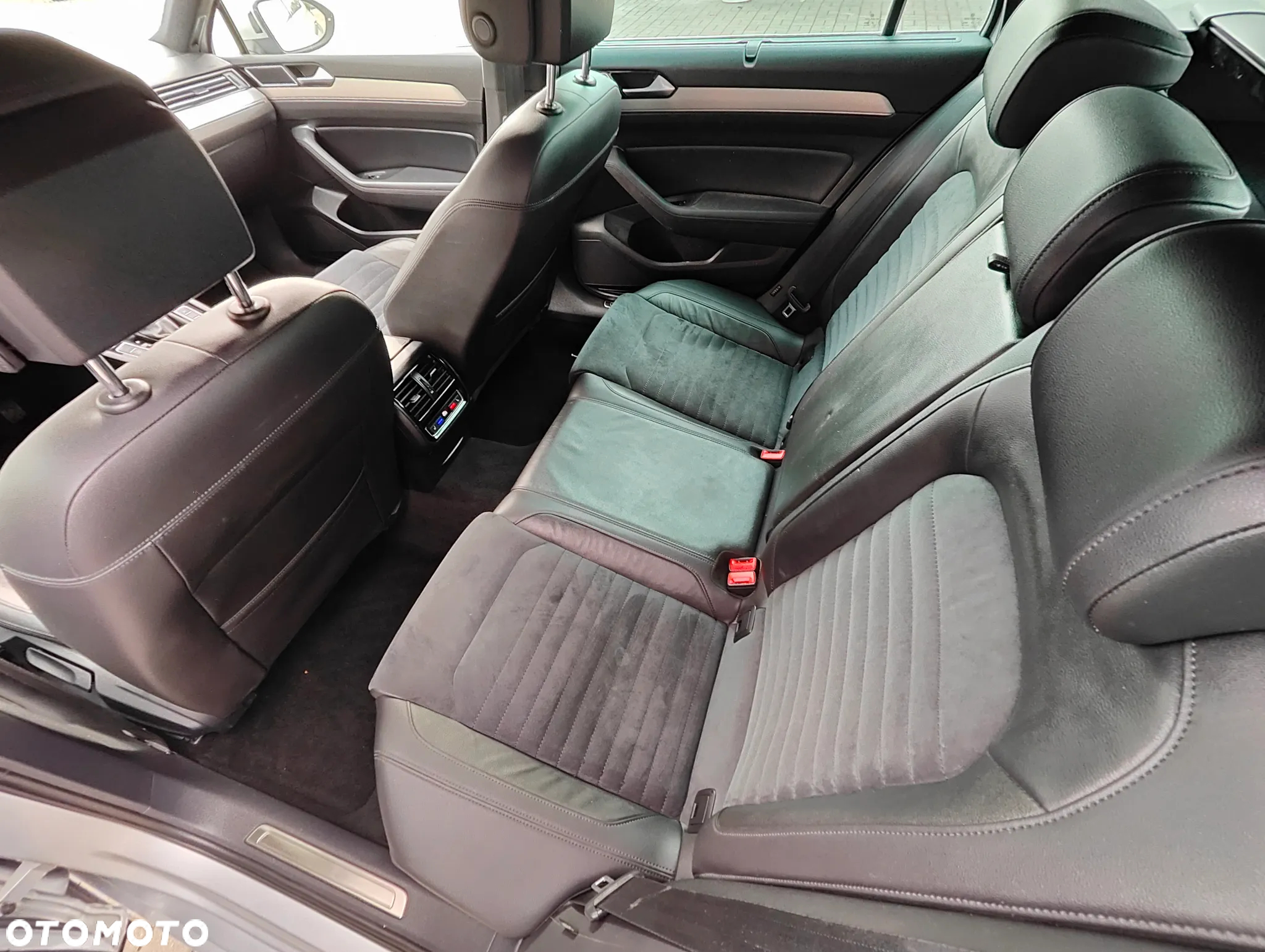 Volkswagen Passat 2.0 TDI BMT Highline - 16