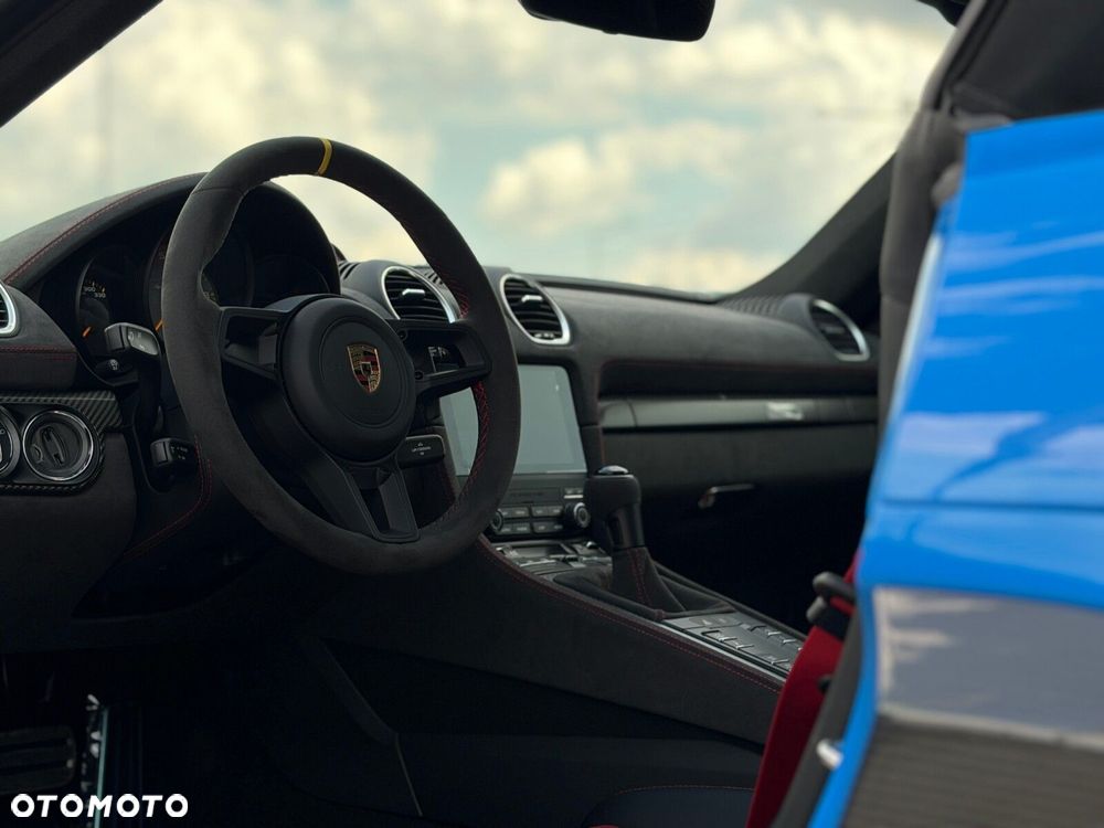 Porsche 718 Spyder - 29