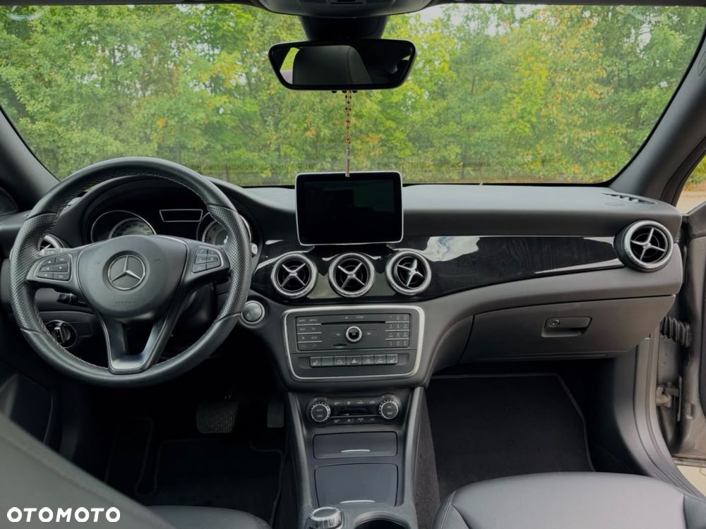 Mercedes-Benz CLA - 18