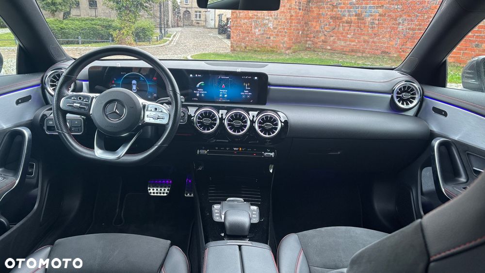 Mercedes-Benz CLA - 11