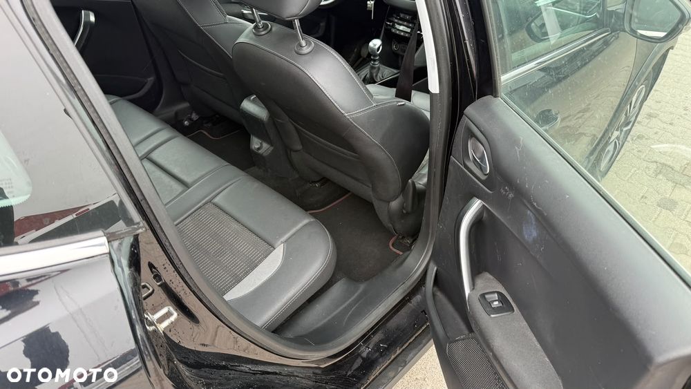 Peugeot 2008 BlueHDi 100 Active - 11