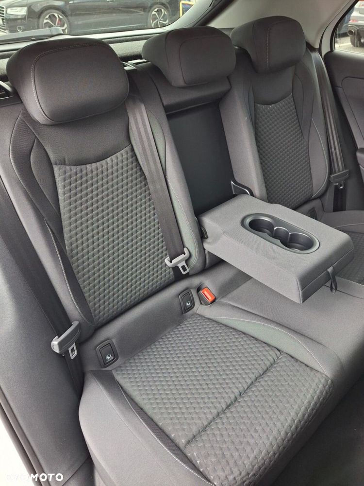 Volkswagen T-Roc 1.5 eTSI Life DSG - 18