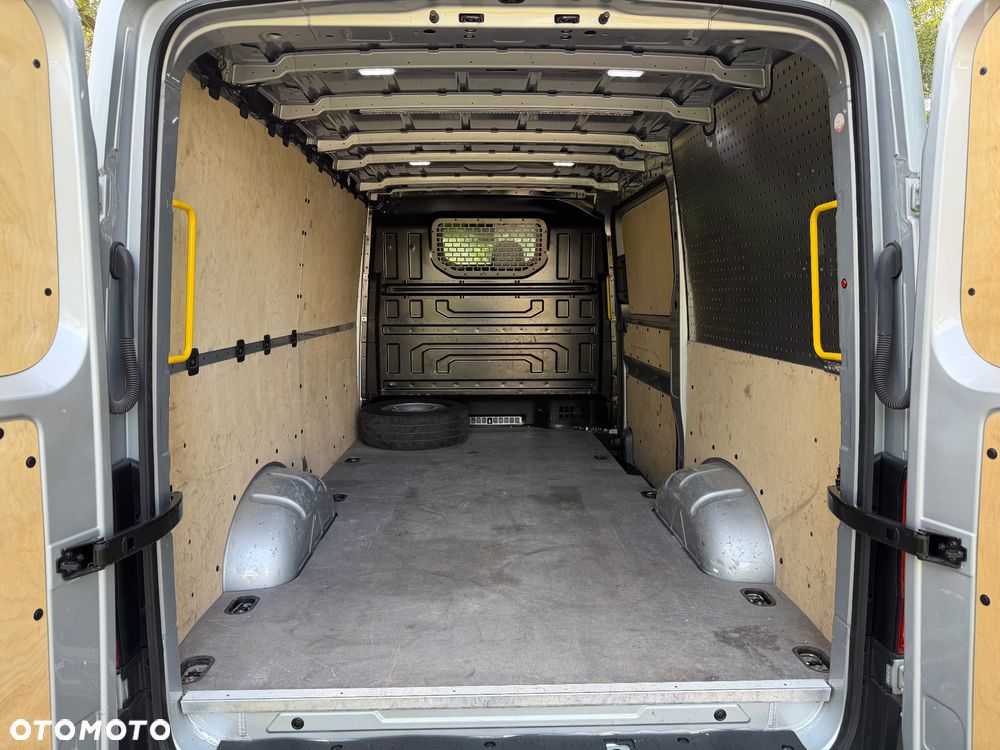 Volkswagen Crafter - 16