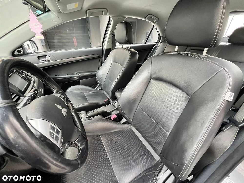 Mitsubishi Lancer 1.8 Intense - 9