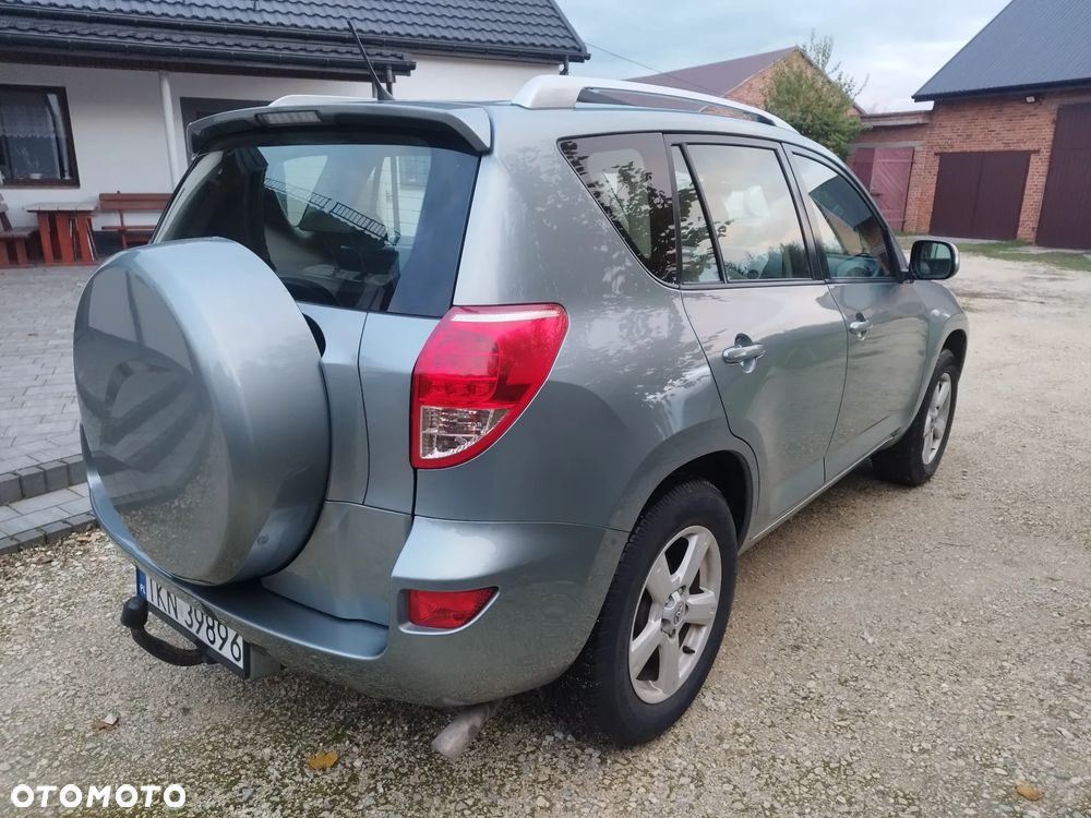Toyota RAV4 - 5