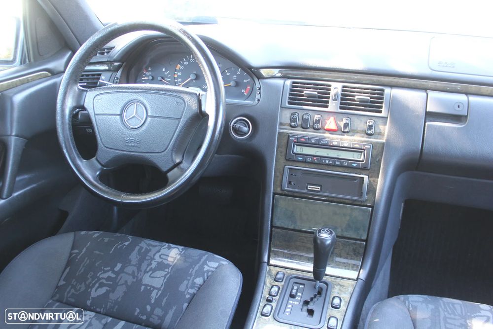 Mercedes-Benz E 290 - 21