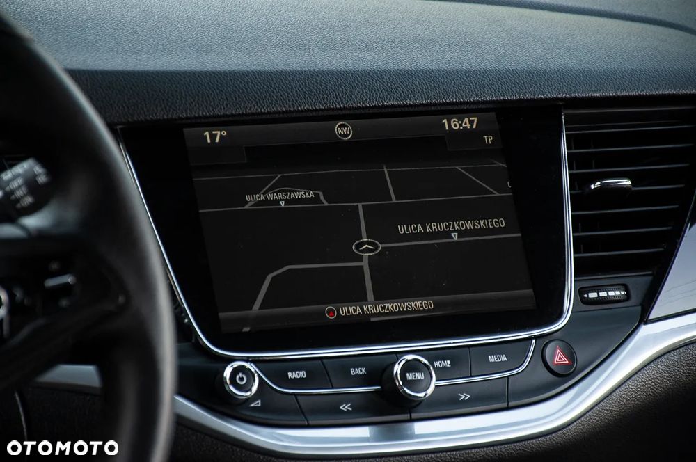 Opel Astra 1.4 Turbo Innovation - 28