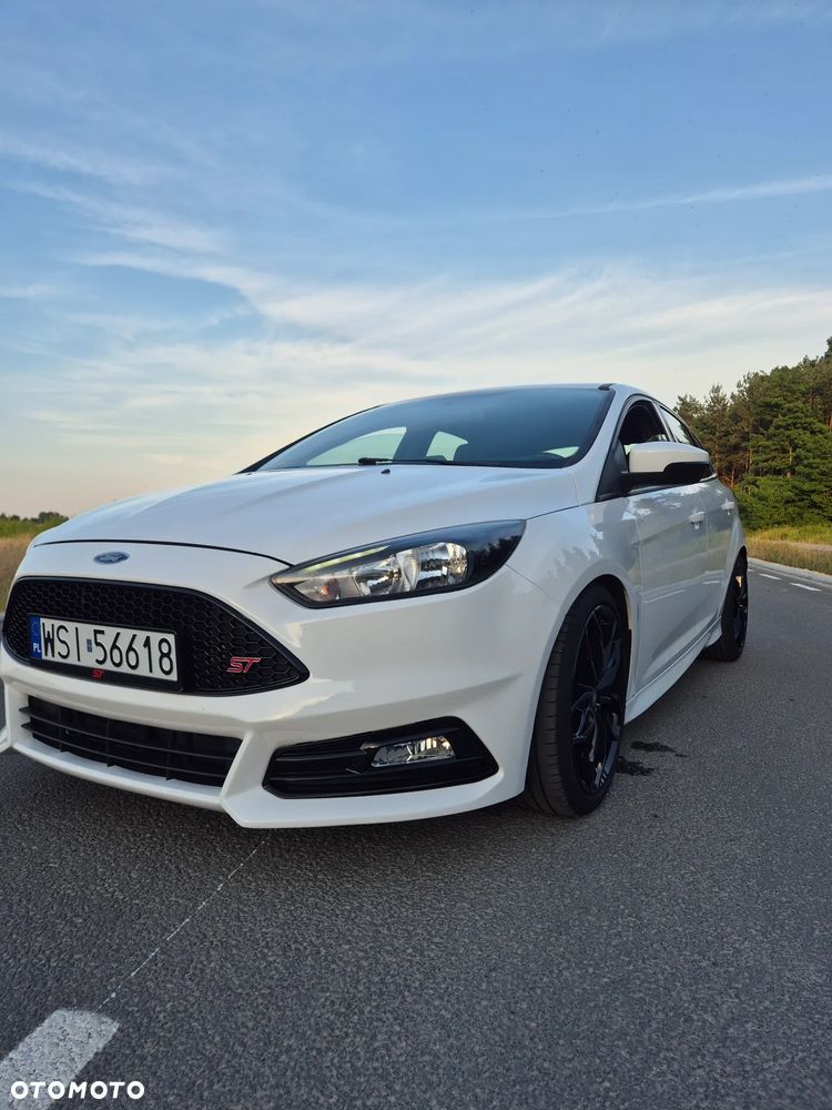 Ford Focus 2.0 EcoBoost ST - 2