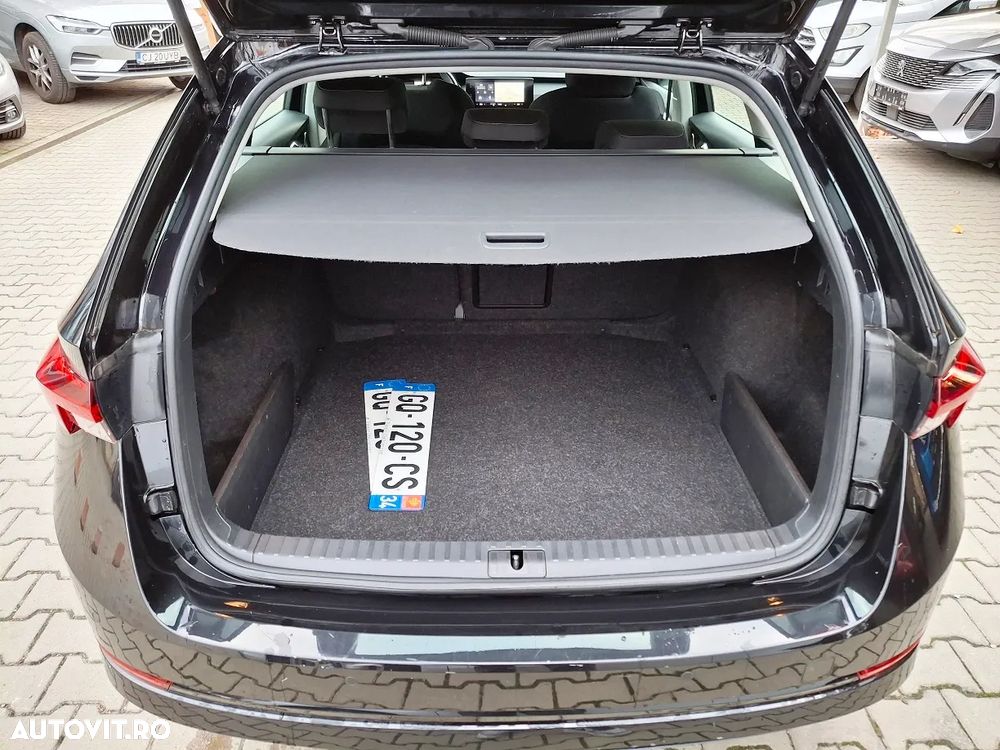 Skoda Octavia 2.0 TDI DSG Ambition - 9