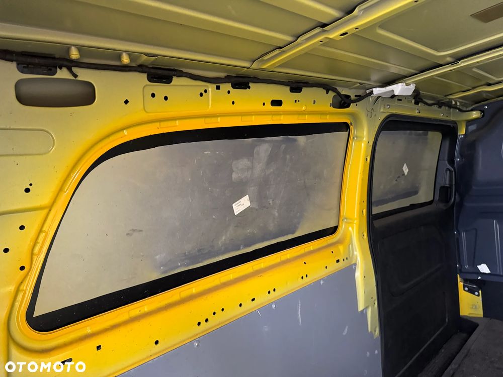 Mercedes-Benz VITO EXTRA LONG XXL E-VITO - 32