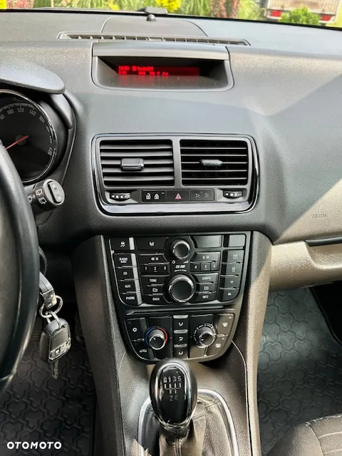 Opel Meriva 1.4 Color Edition - 12