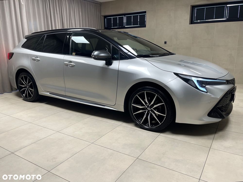 Toyota Corolla 1.8 Hybrid GR Sport Dynamic - 32