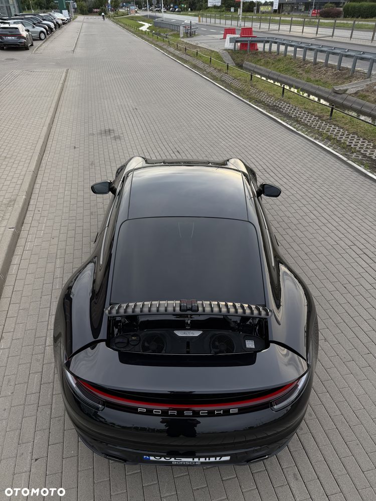 Porsche 911 Carrera 4S - 12
