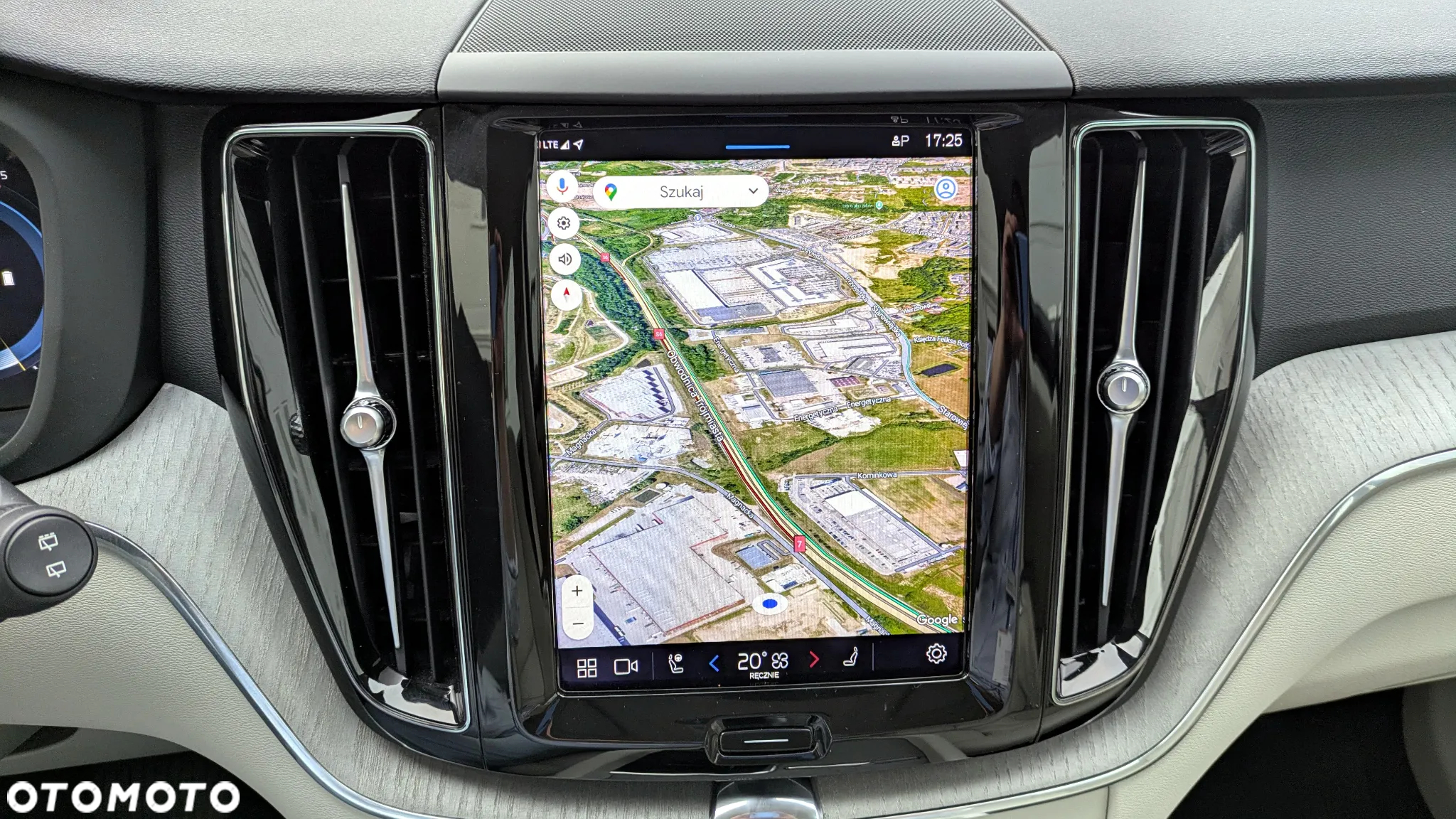 Volvo XC 60 D4 SCR AWD R-Design - 18