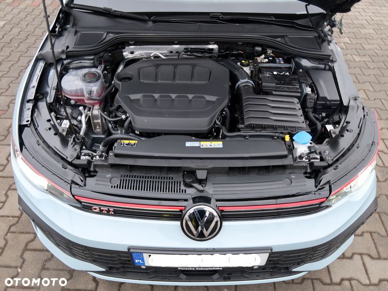 Volkswagen Golf - 33