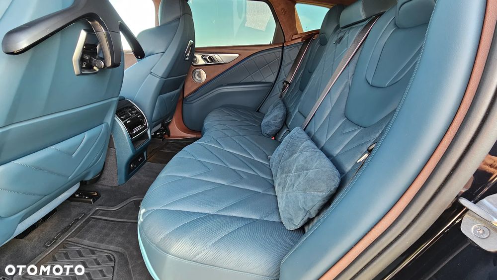 BMW XM - 24