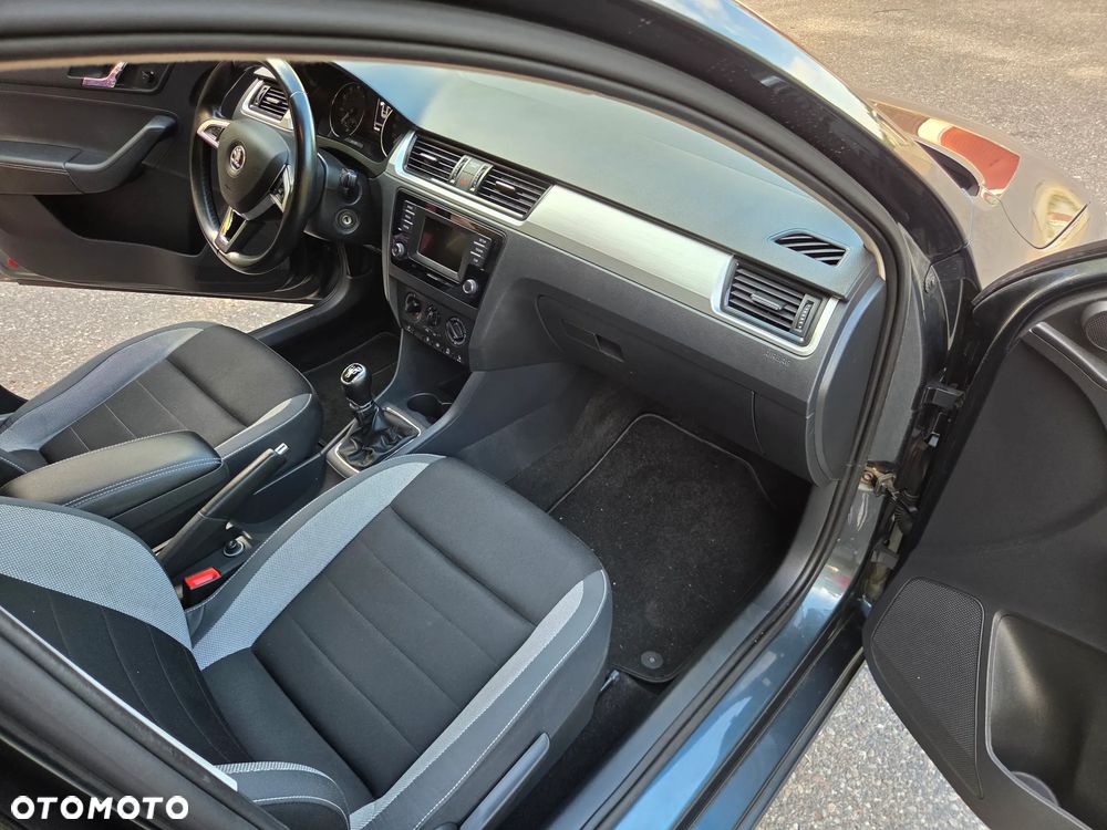 Skoda RAPID 1.2 TSI Ambition - 23