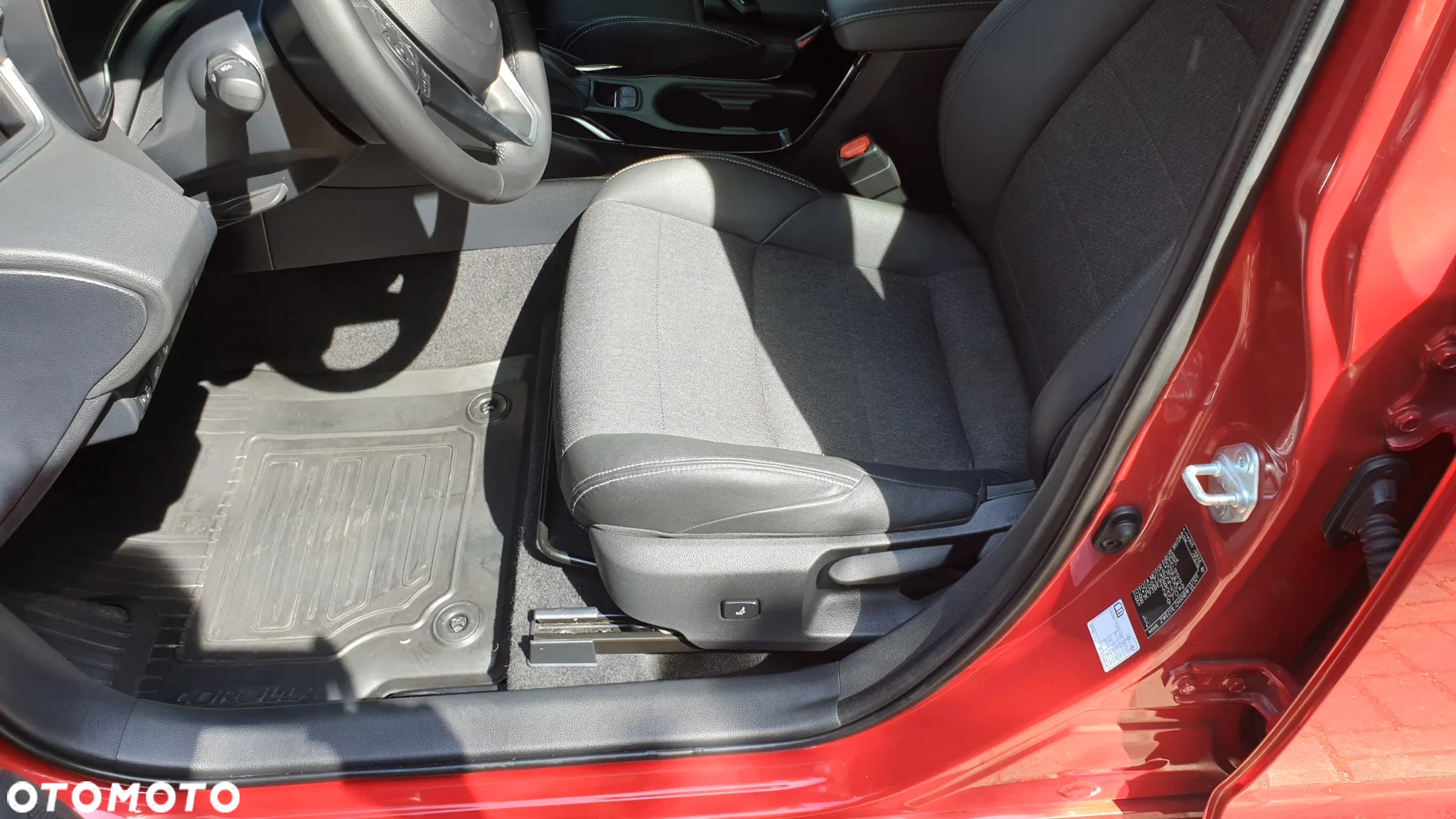 Toyota Corolla 1.8 Hybrid GPF Comfort - 14