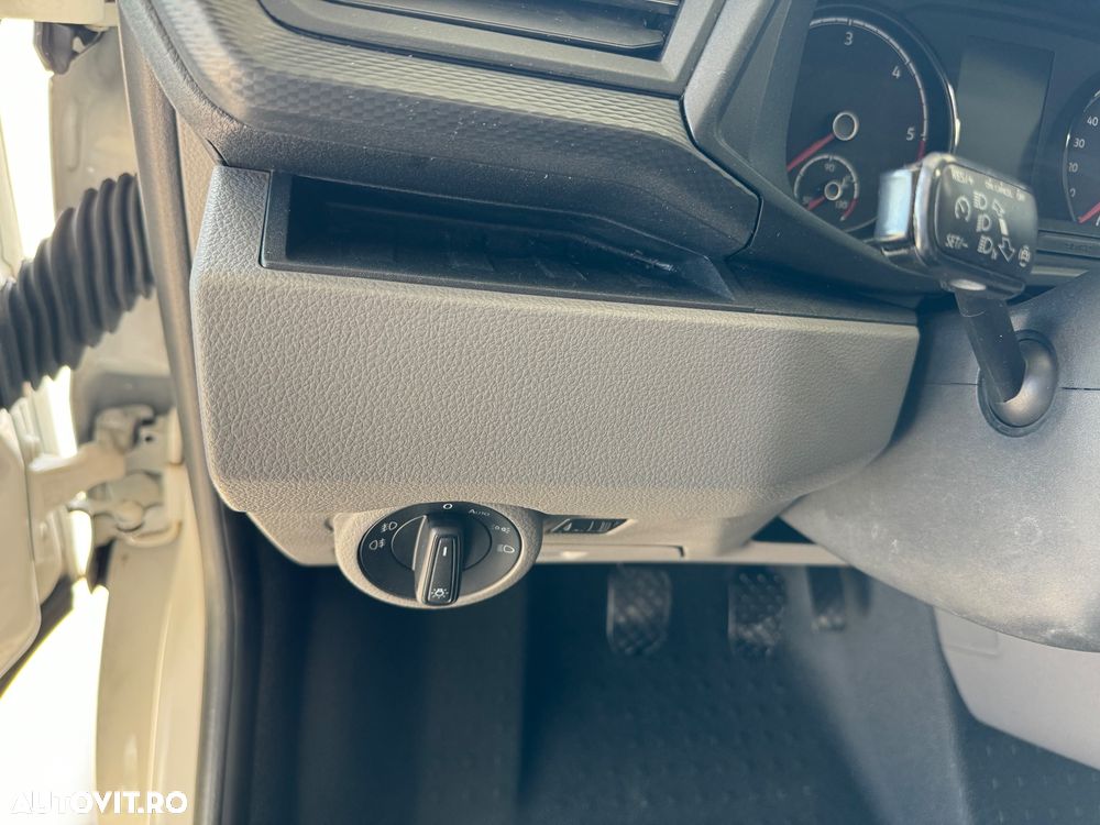 Volkswagen Transporter T6.1 - 15