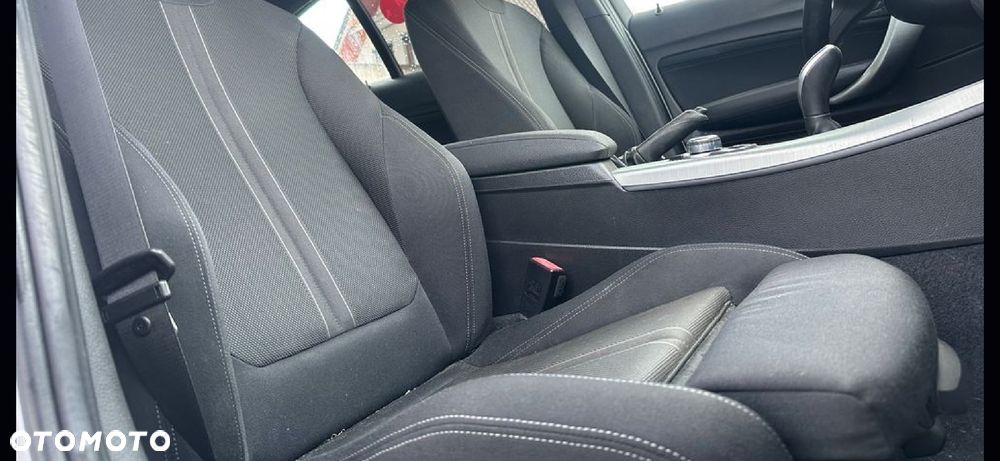 BMW Seria 1 120d xDrive Sport-Aut Sport Line - 19