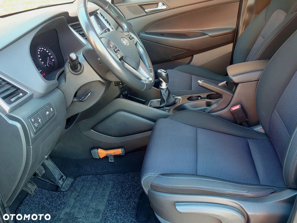 Hyundai Tucson blue 1.6 GDi 2WD Navi - 24