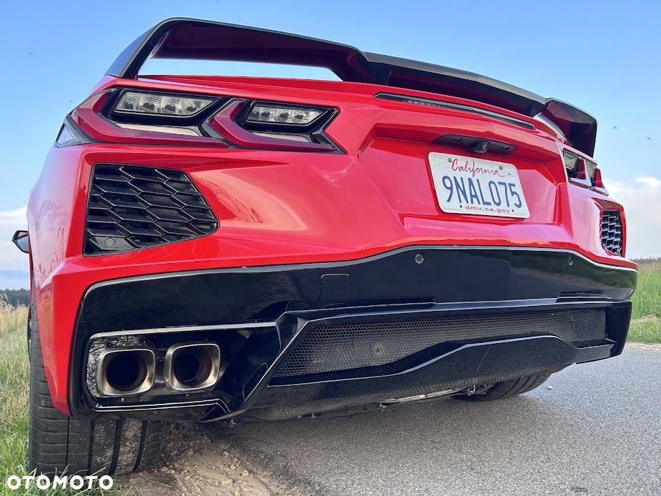 Chevrolet Corvette - 21
