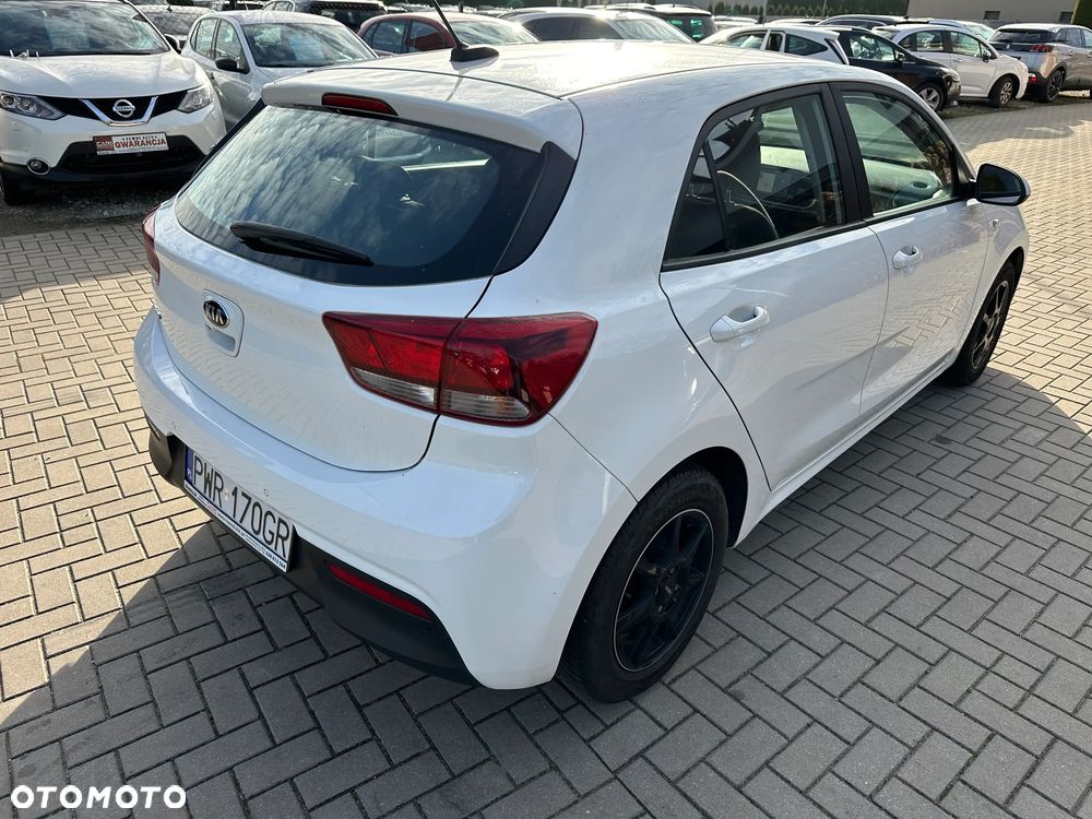 Kia Rio - 3