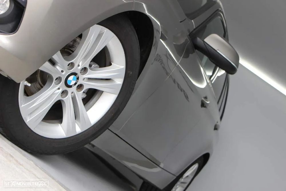 BMW 318 d Touring Auto - 3