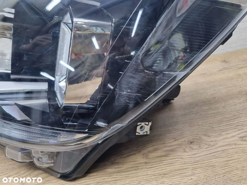 Volkswagen Crafter 2019 Przód strona lewa Lampy przednie - 6