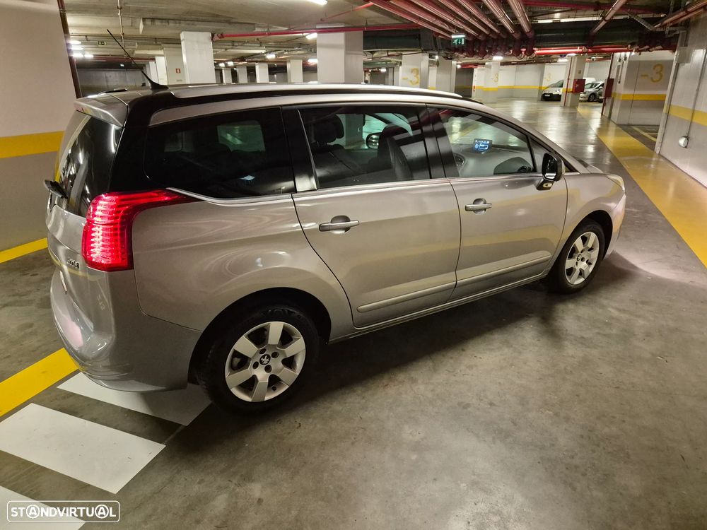 Peugeot 5008 1.6 HDi 7L Allure - 11
