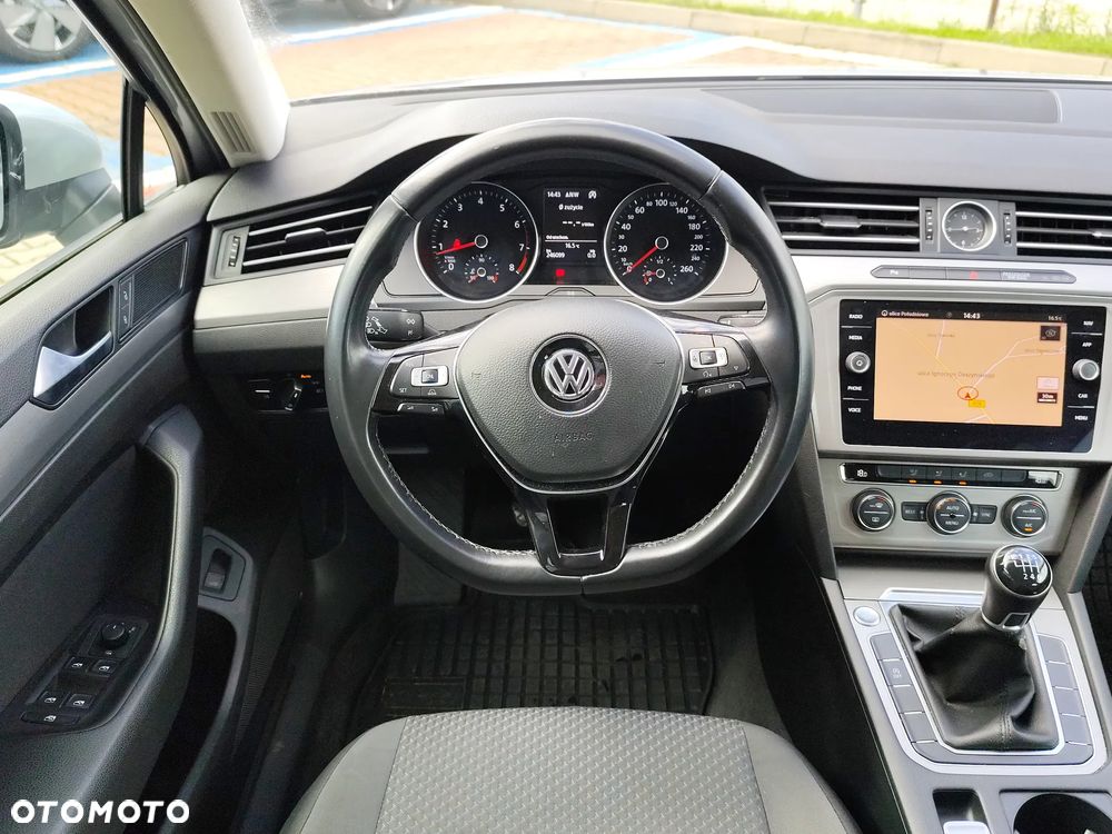 Volkswagen Passat 1.4 TSI BMT Trendline - 6