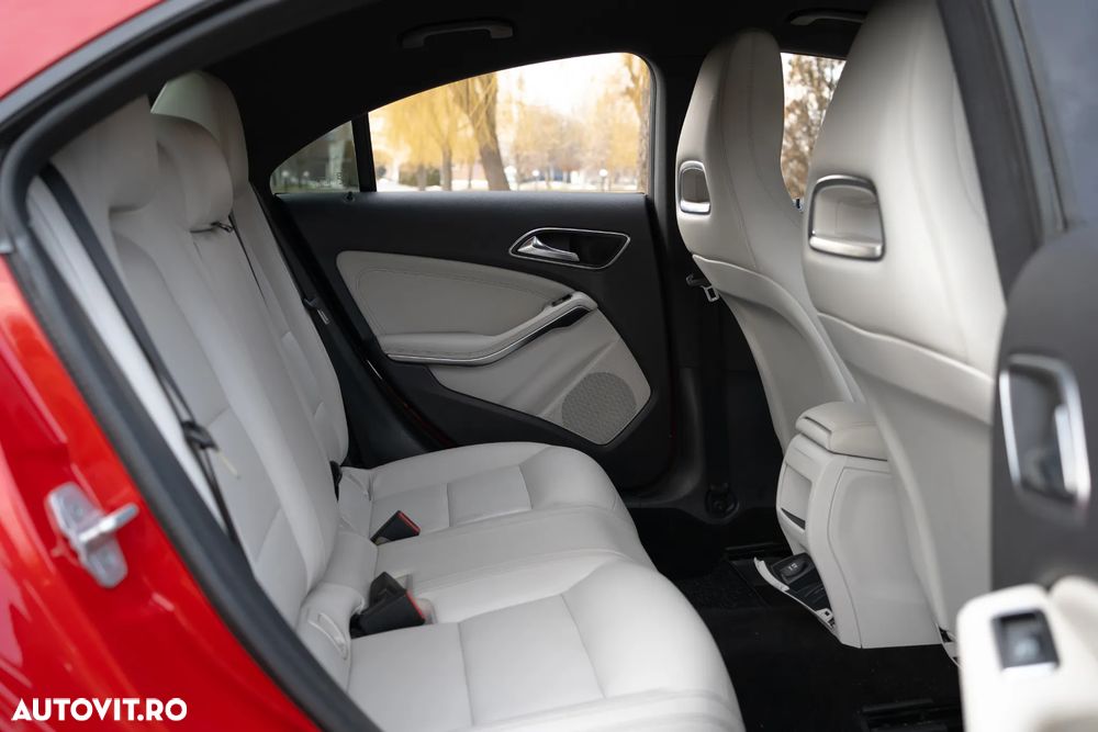 Mercedes-Benz CLA 200 AMG Line - 14