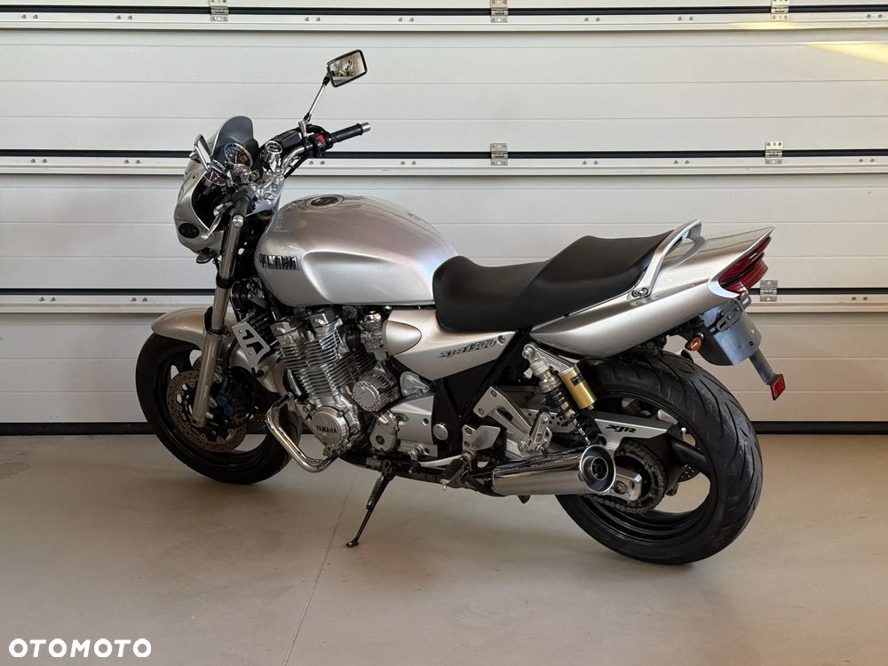 Yamaha XJR - 3