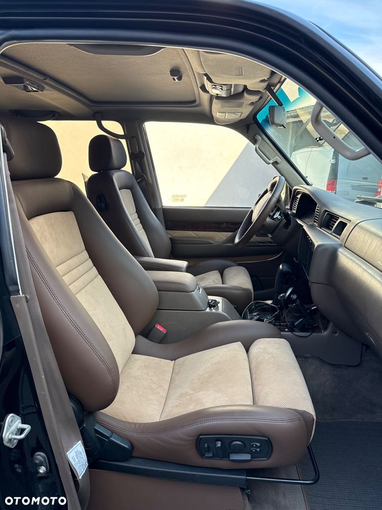 Lexus LX - 6