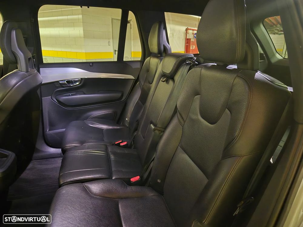 Volvo XC 90 2.0 D5 Momentum AWD - 36