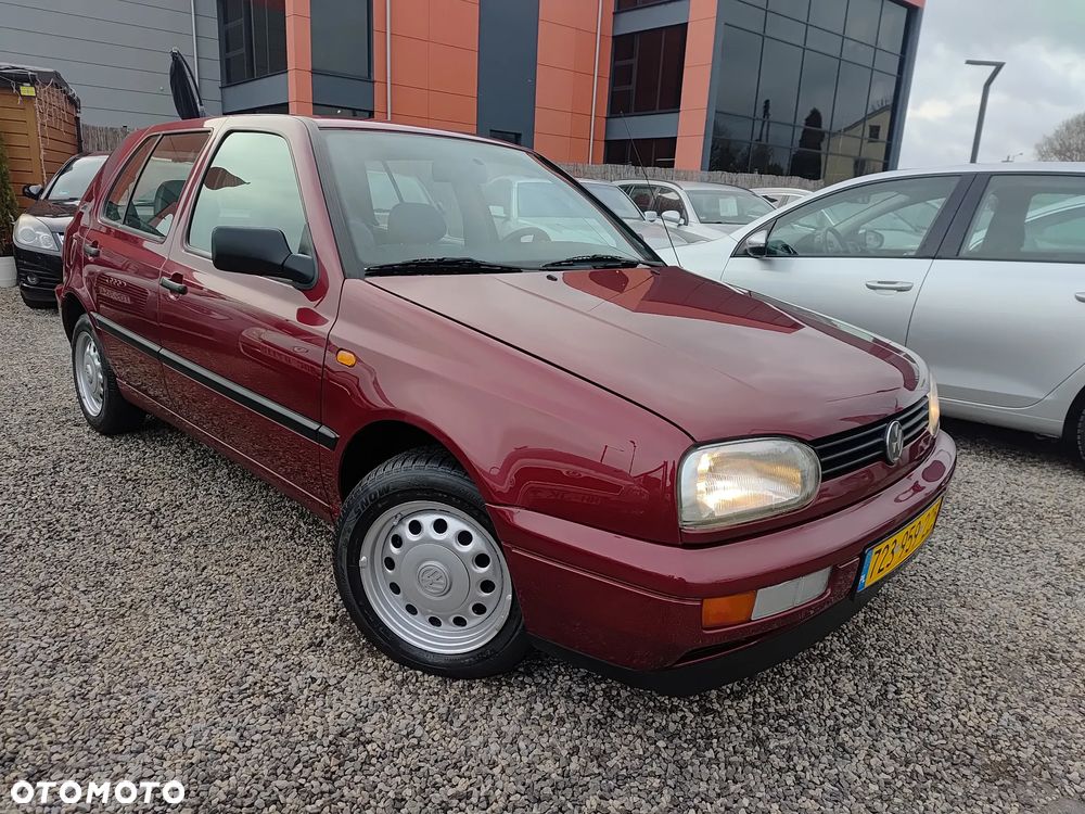 Volkswagen Golf 1.8 - 5