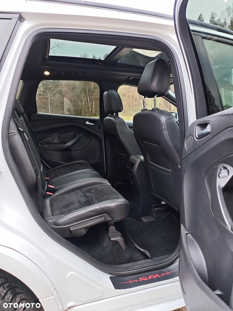 Ford Kuga - 32
