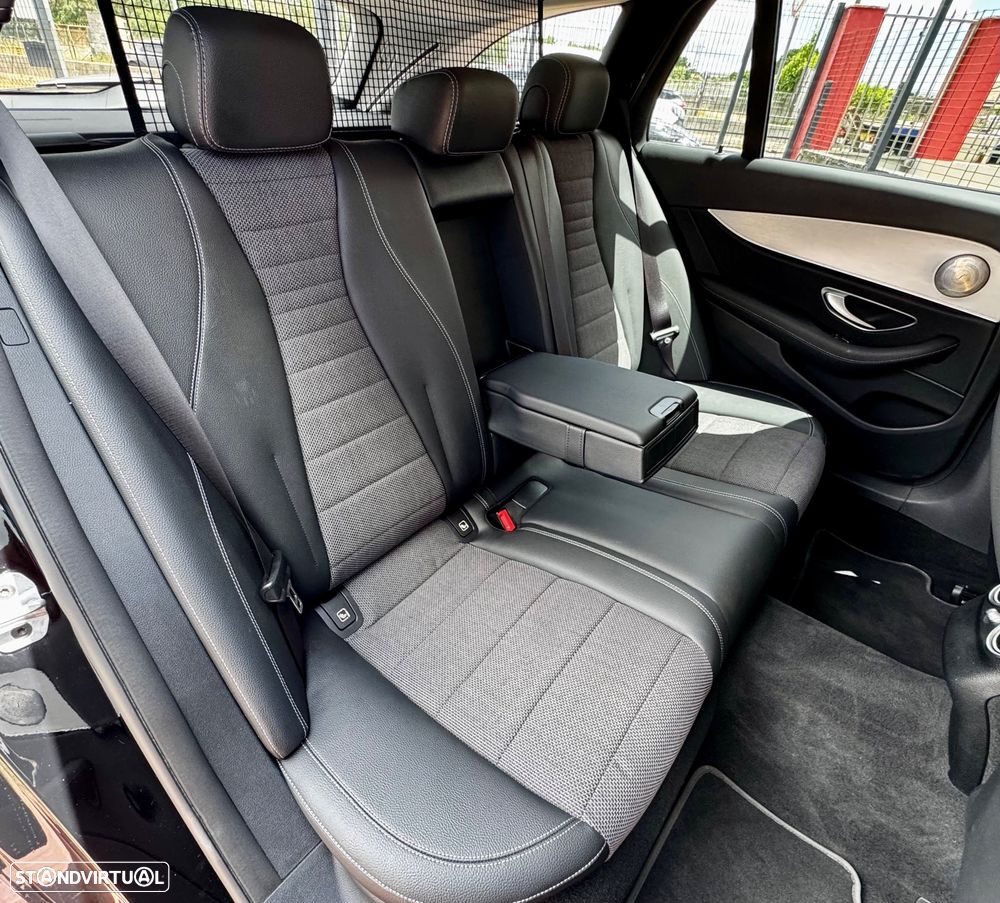 Mercedes-Benz E 300 de 4Matic 9G-TRONIC Avantgarde - 9