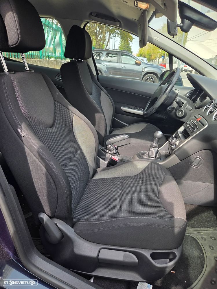 Peugeot 308 1.6 HDi Executive - 6
