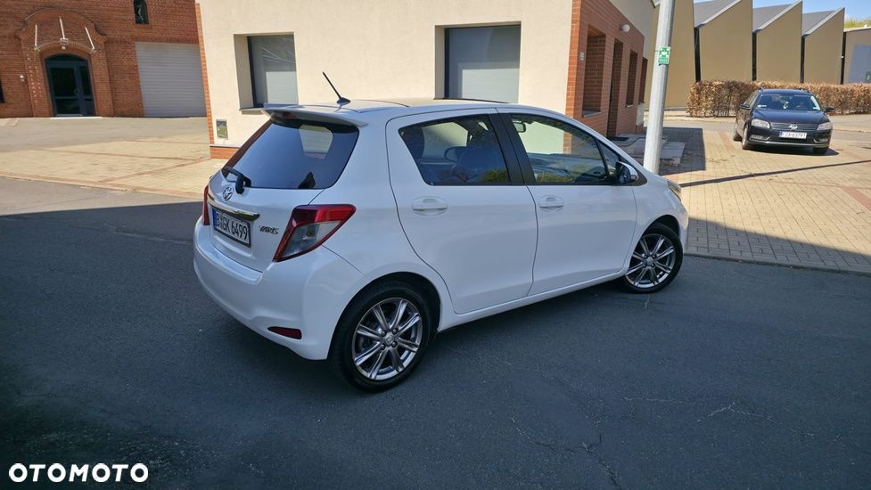 Toyota Yaris 1.33 Premium - 10