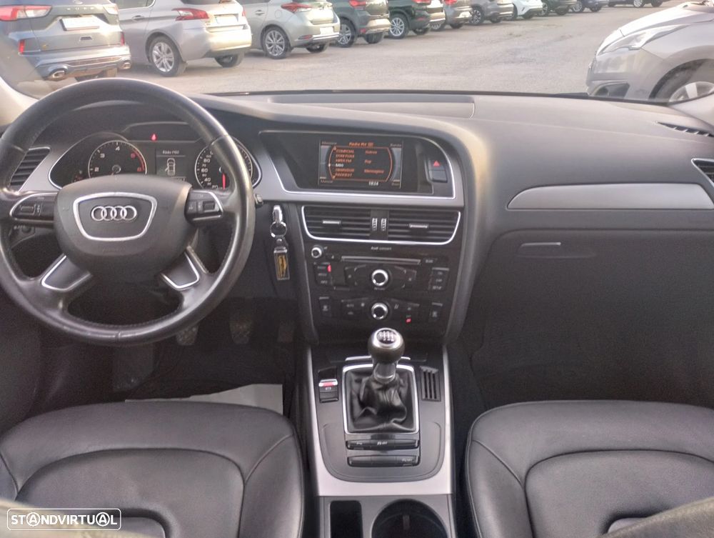 Audi A4 2.0 TDI Business Line Sport - 15