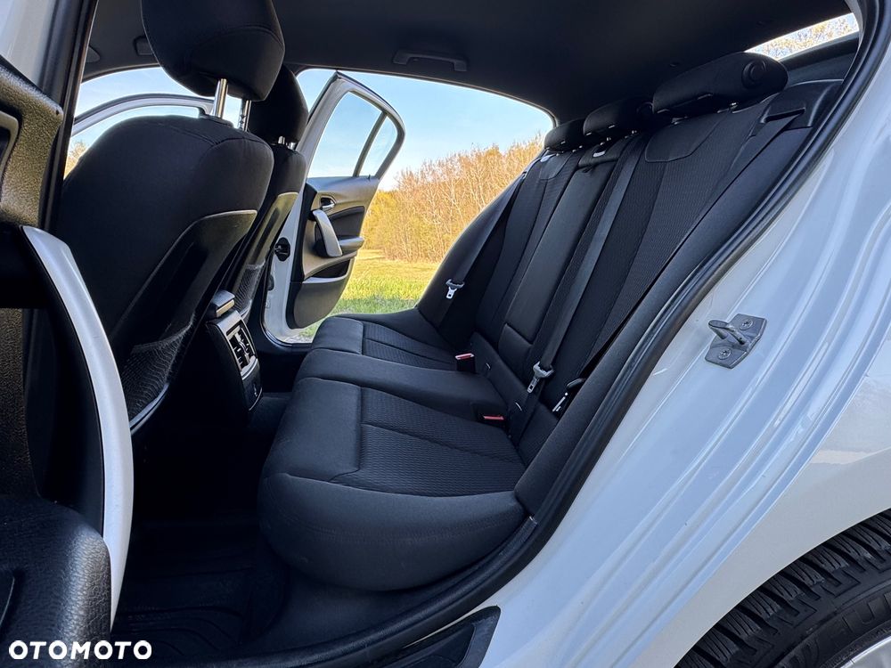 BMW Seria 1 118d DPF Edition Sport - 29